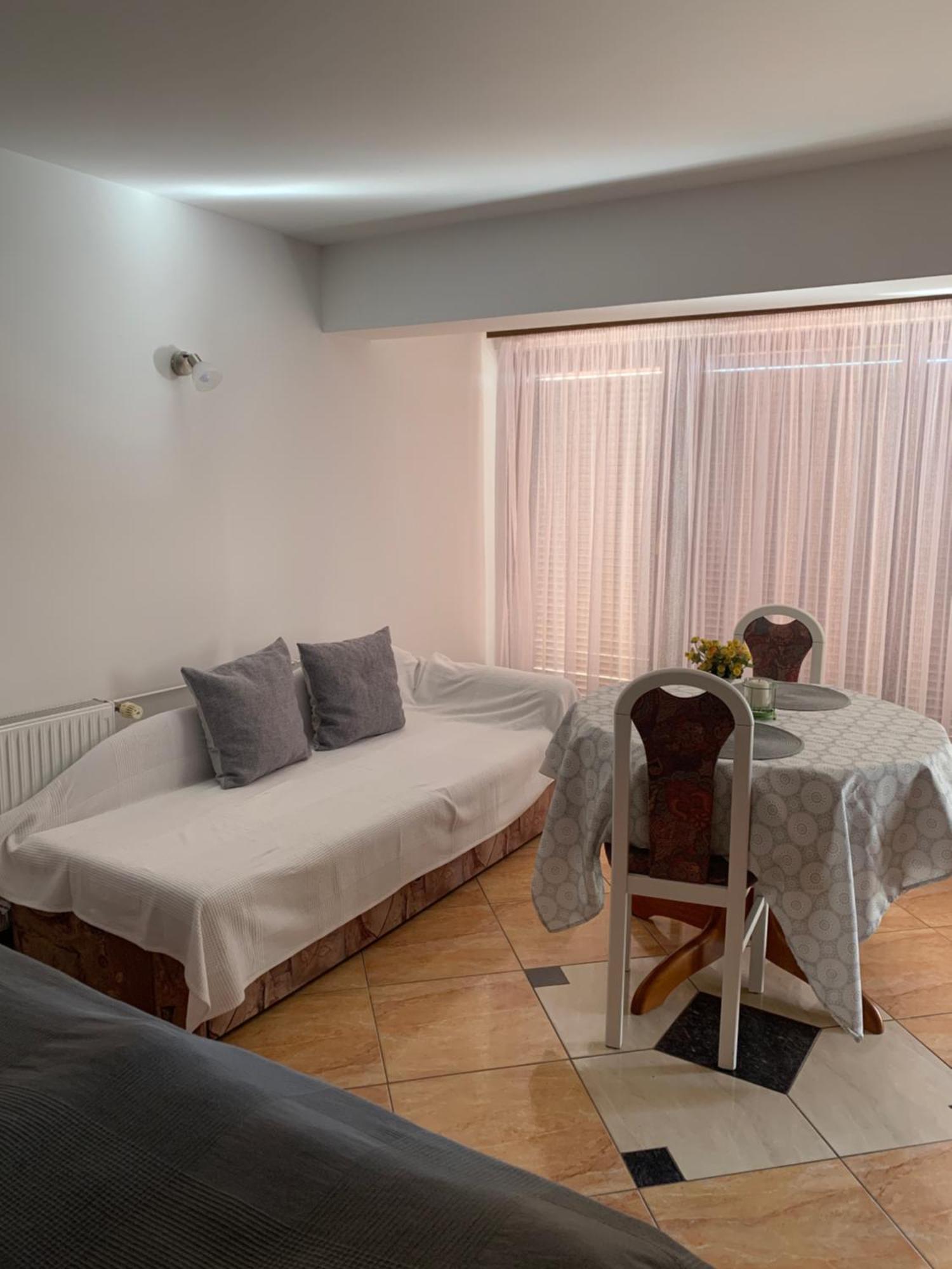 Apartman Ana *